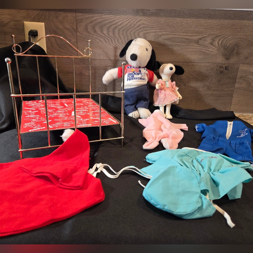 Vintage Snoopy Plush (1968) & Sister Belle (1966, Hard Plastic) Plus Outfits..